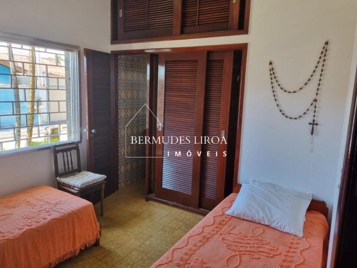 Casa com 5 quartos e 650 m² em Centro, Mongaguá
