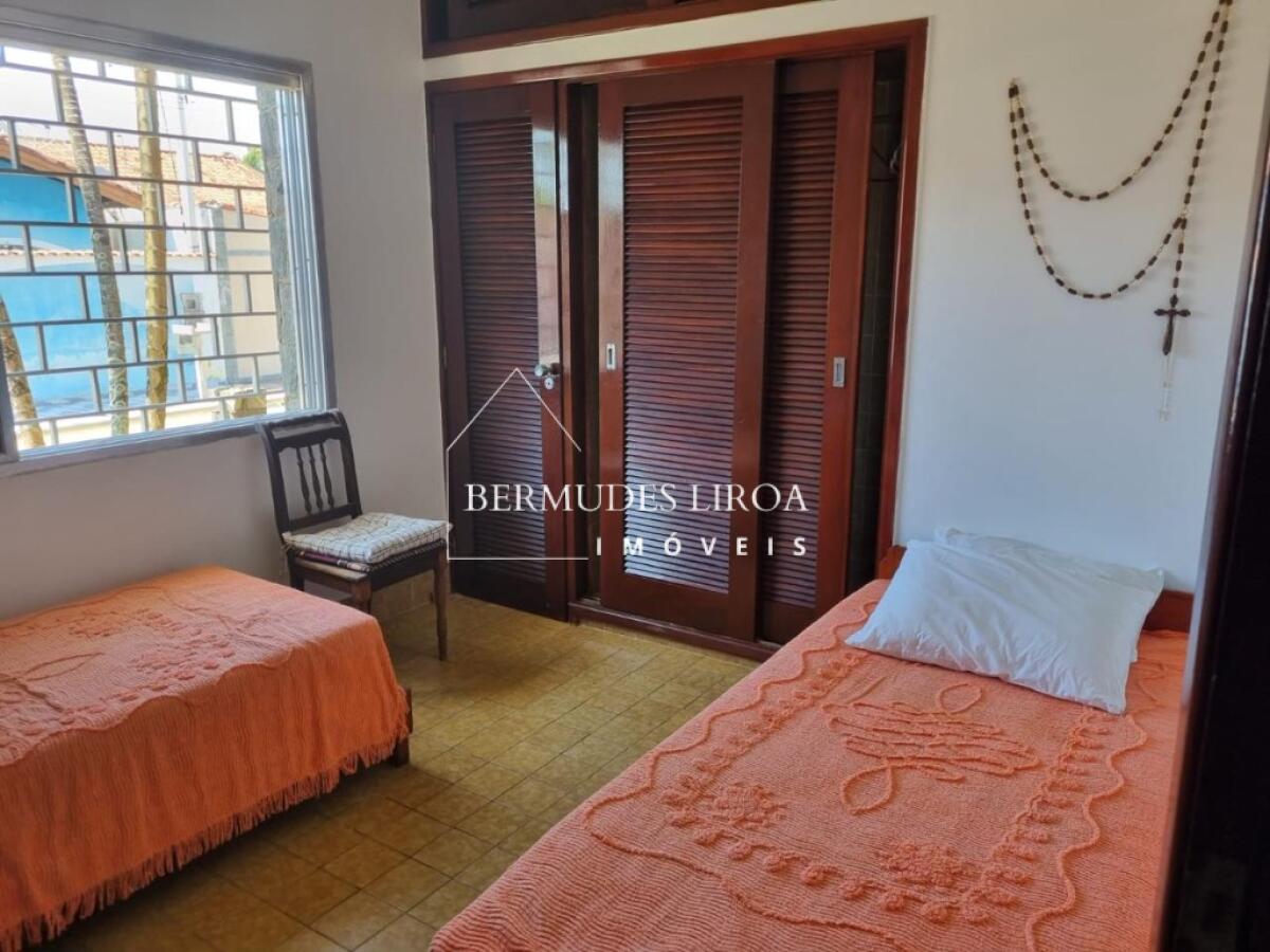 Casa com 5 quartos e 650 m² em Centro, Mongaguá