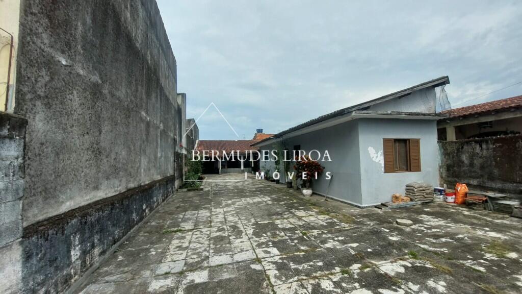 Casa com 2 quartos e 350 m² em Centro, Mongaguá