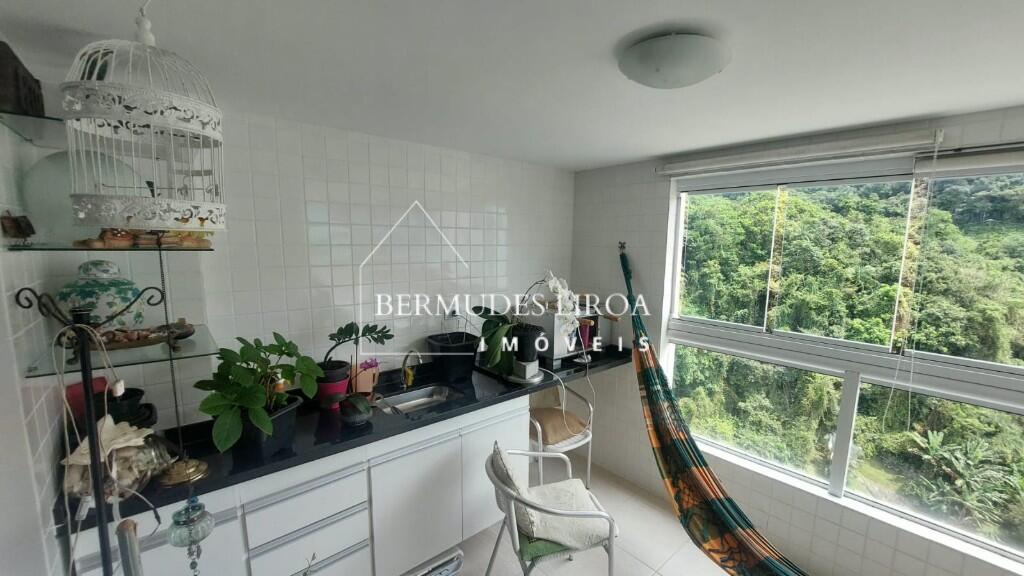 Apartamento com 2 quartos e 73 m² em Centro, Mongaguá