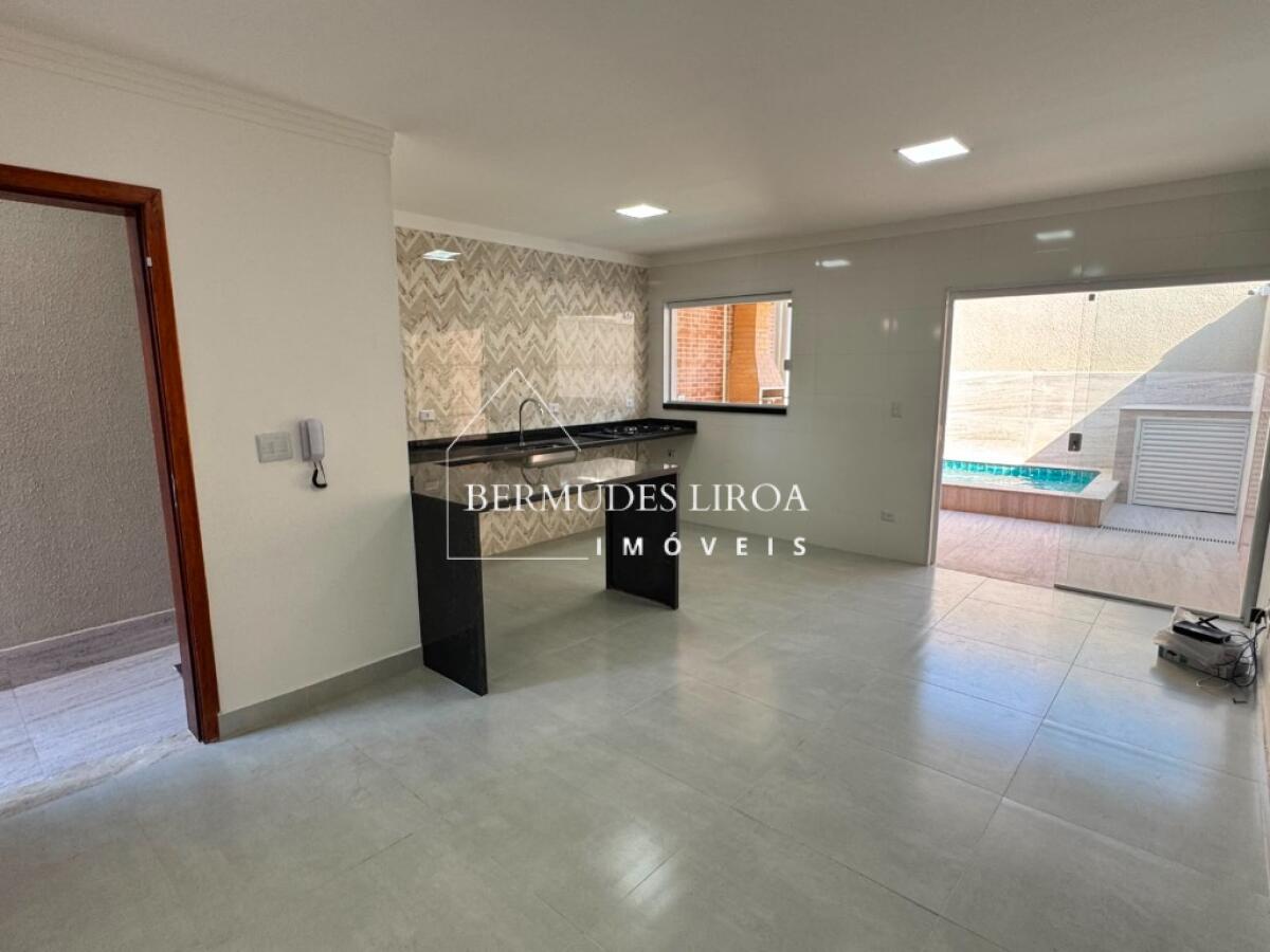 Casa com 2 quartos e 65 m² em Centro, Mongaguá