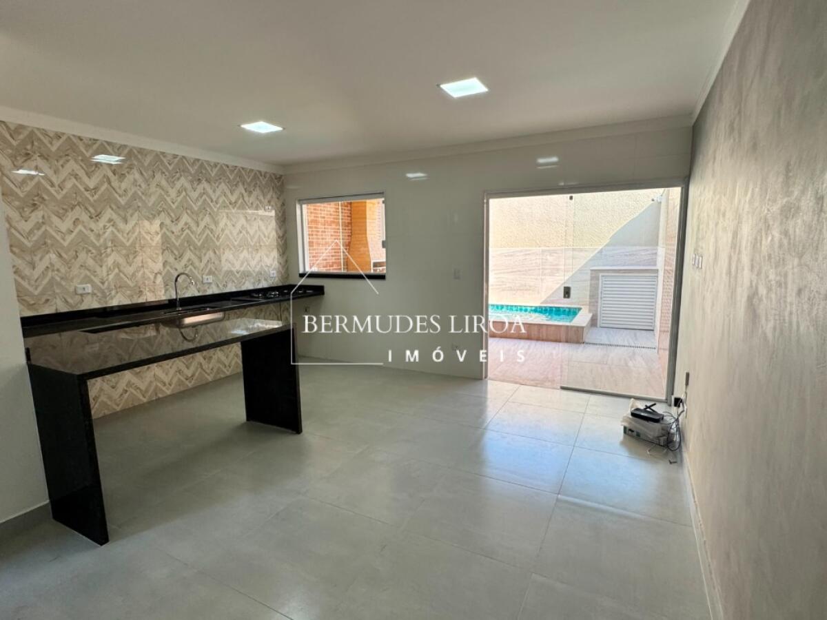 Casa com 2 quartos e 65 m² em Centro, Mongaguá