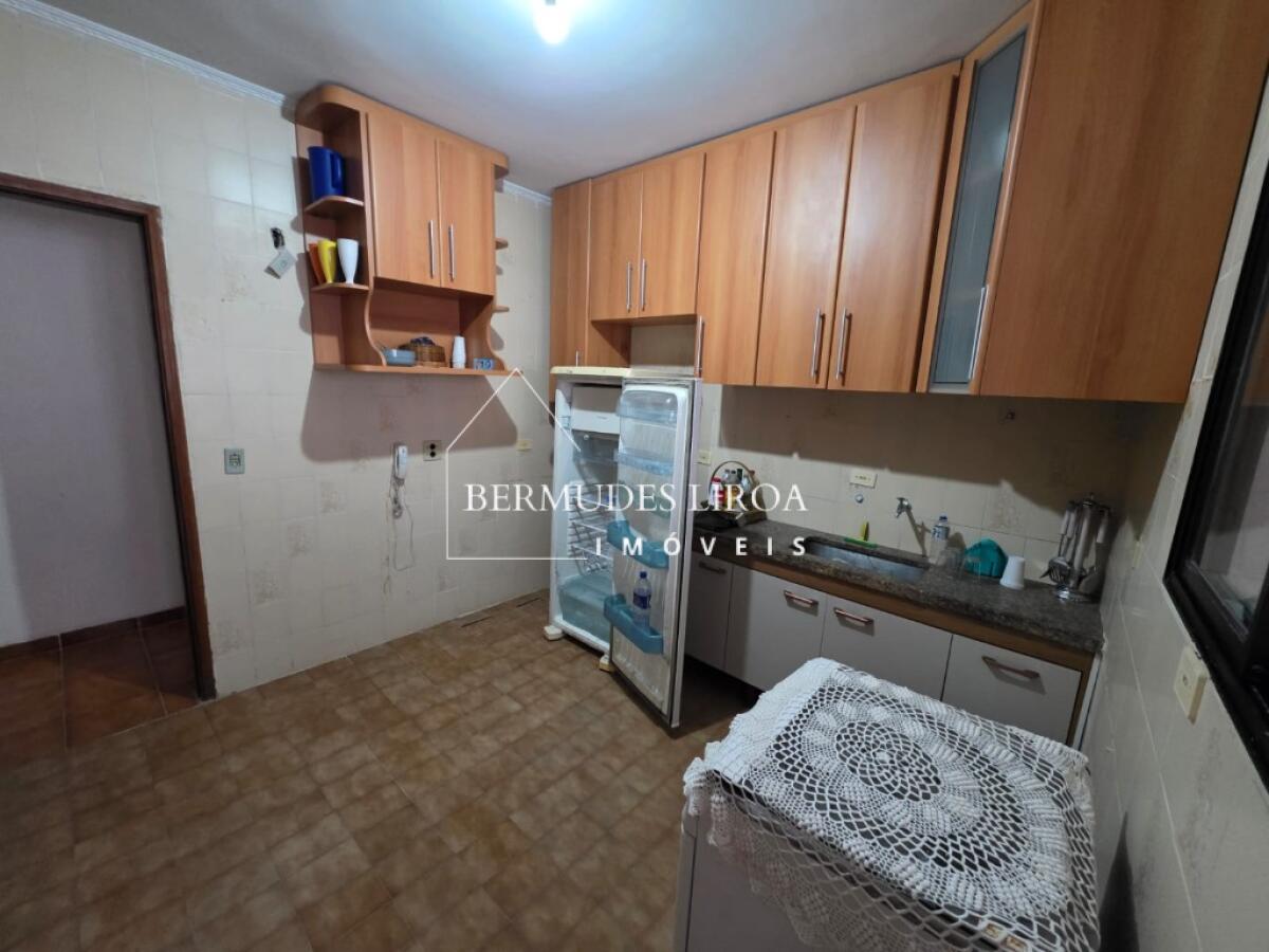 Apartamento com 3 quartos e 100 m² em Centro, Mongaguá