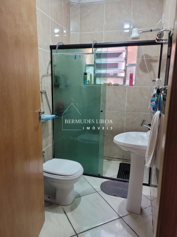 Casa com 4 quartos e 180 m² em Centro, Mongaguá