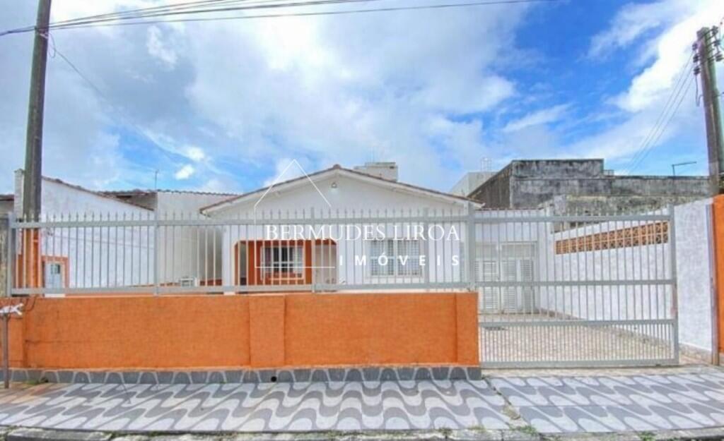 Casa com 4 quartos e 180 m² em Centro, Mongaguá