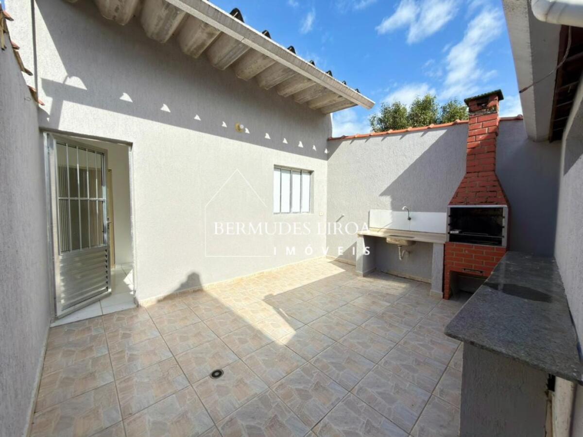 Casa com 2 quartos e 60 m² em Centro, Mongaguá