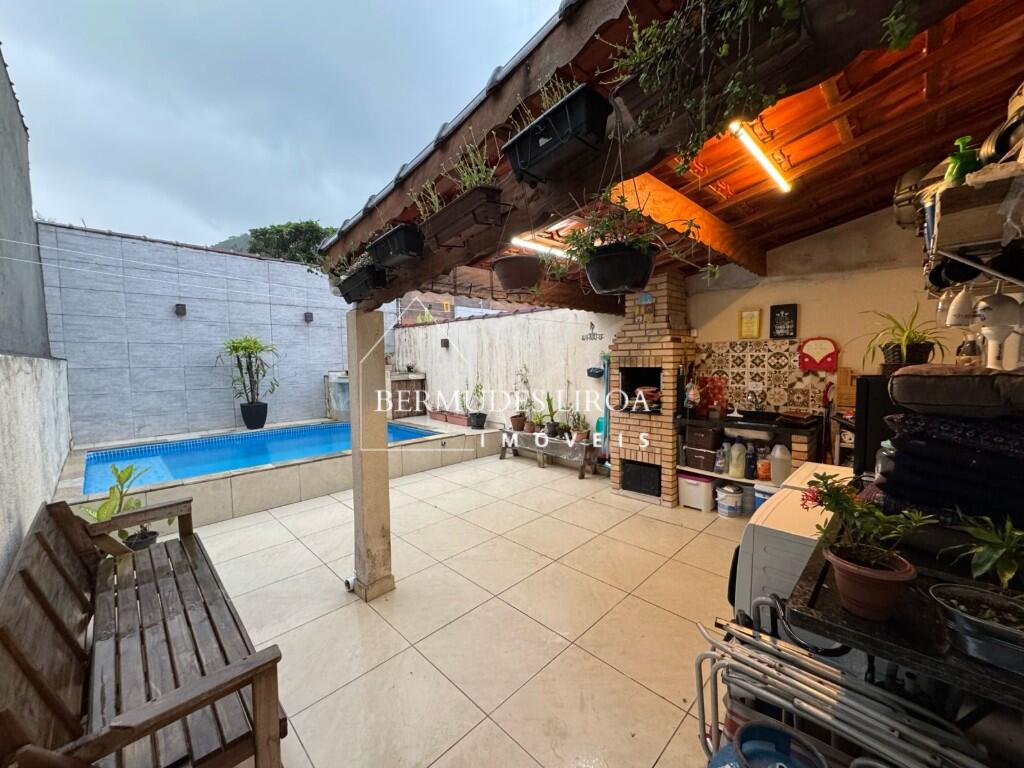 Casa com 2 quartos e 84 m² em Centro, Mongaguá