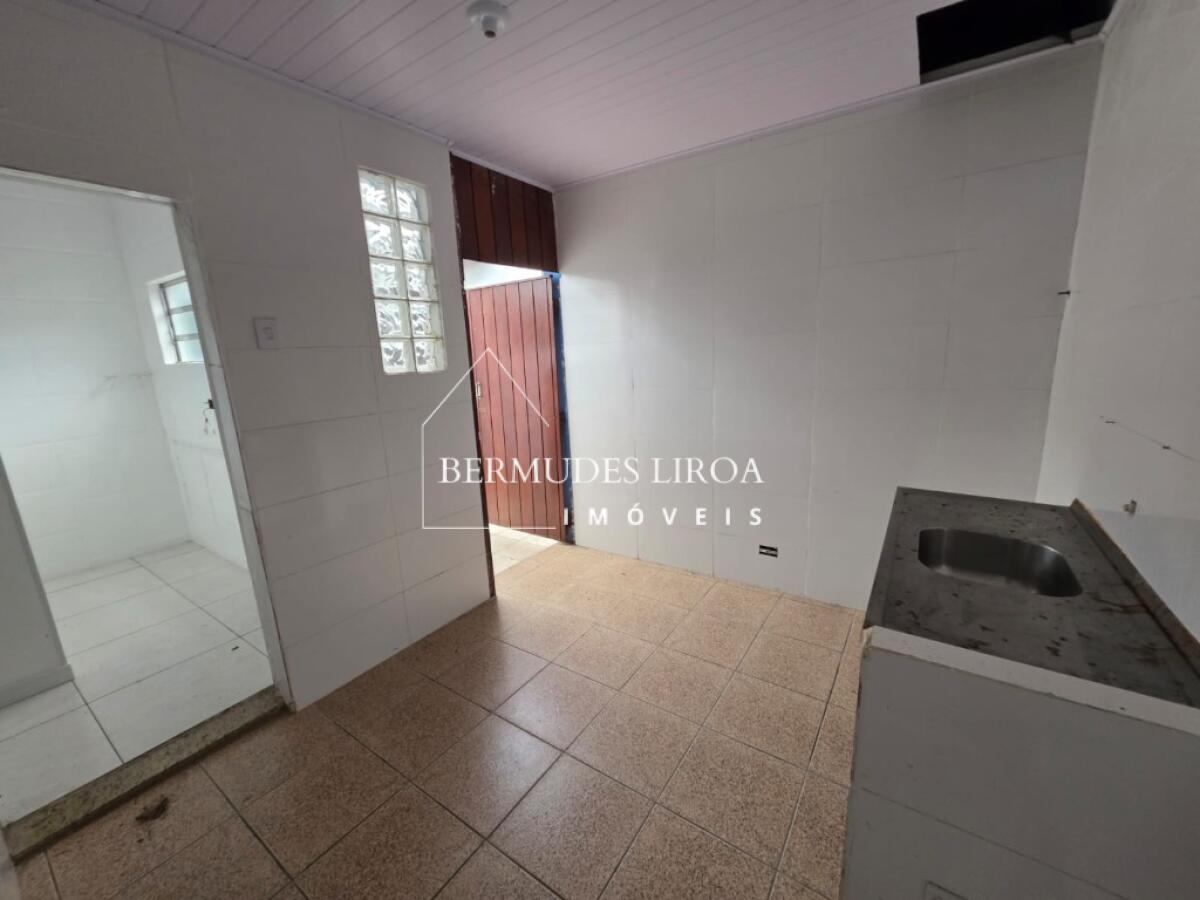 Apartamento com 305 m² em Centro, Mongaguá