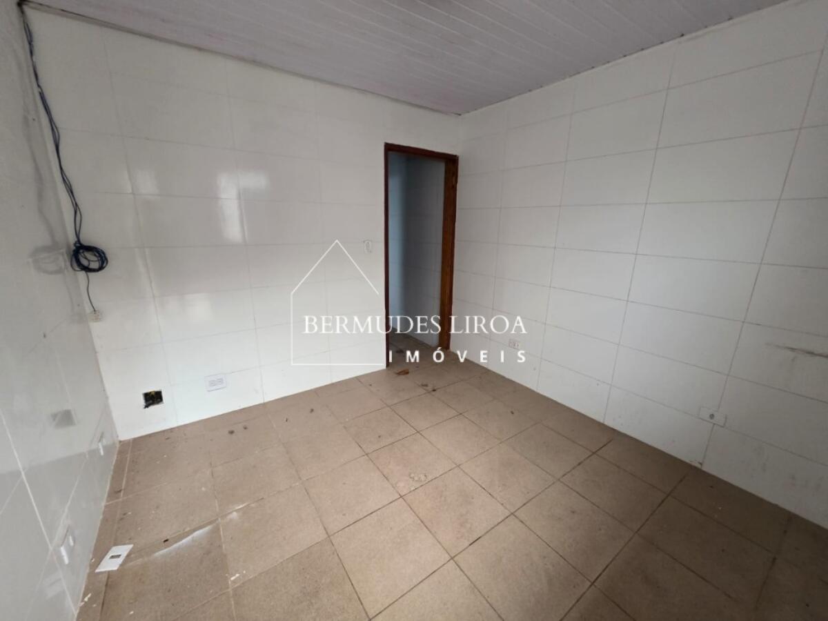 Apartamento com 305 m² em Centro, Mongaguá