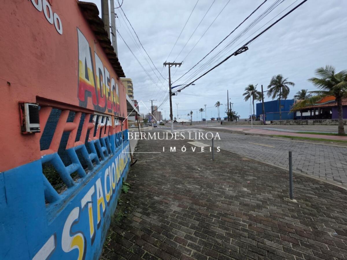 Apartamento com 305 m² em Centro, Mongaguá