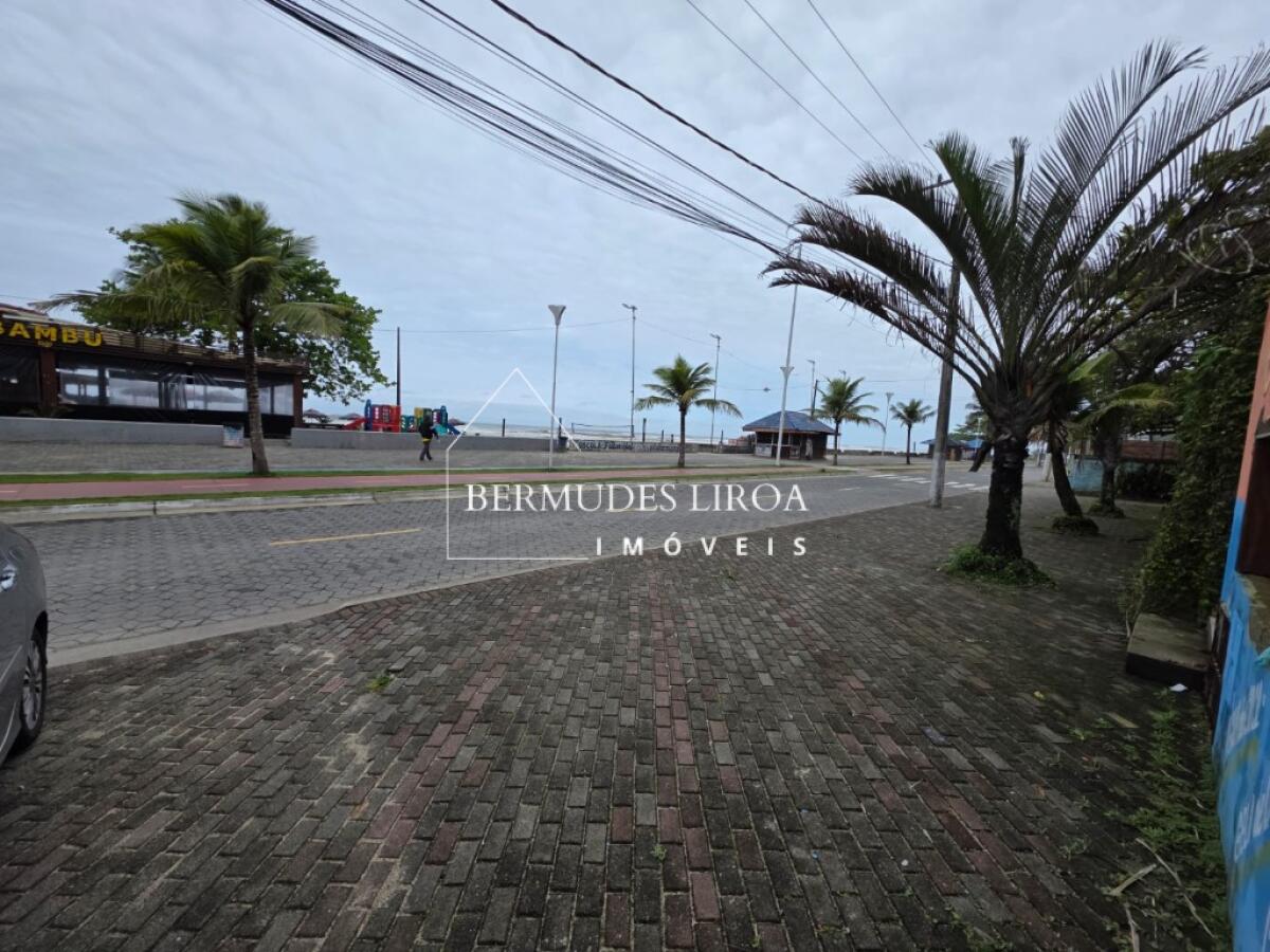 Apartamento com 305 m² em Centro, Mongaguá
