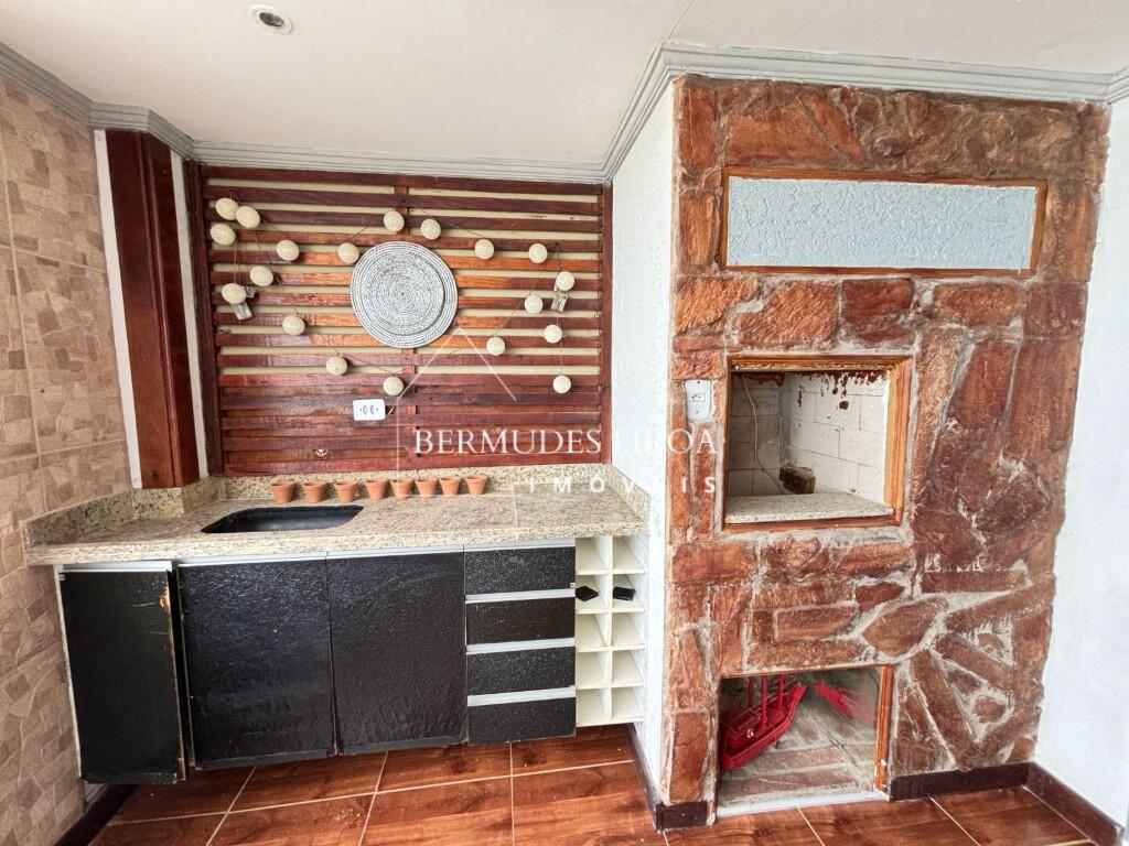 Apartamento com 2 quartos e 80 m² em Centro, Mongaguá