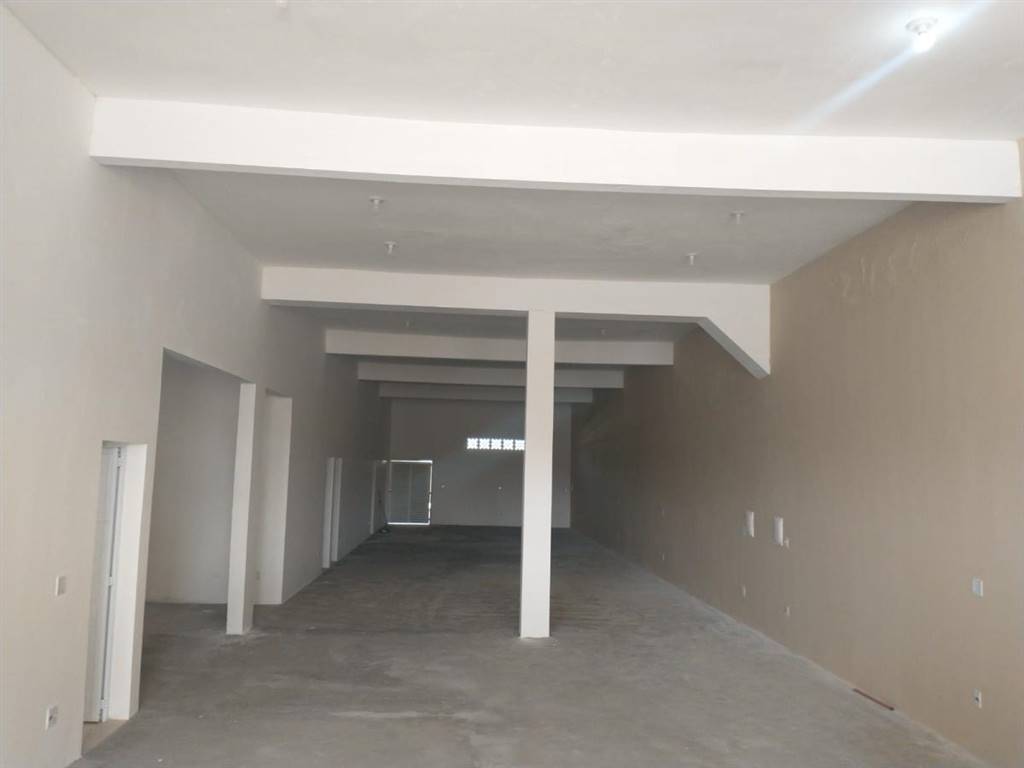 Apartamento com 426 m² em Jardim Belas Artes, Itanhaém