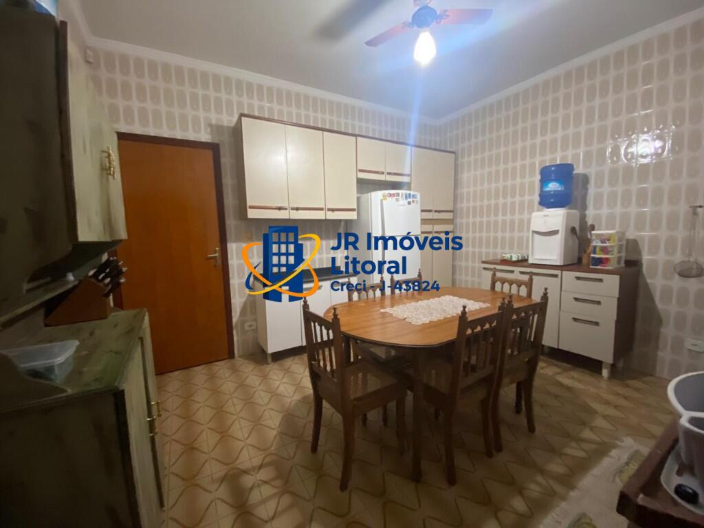 Casa com 3 quartos e 230 m² em Jardim Belas Artes, Itanhaém