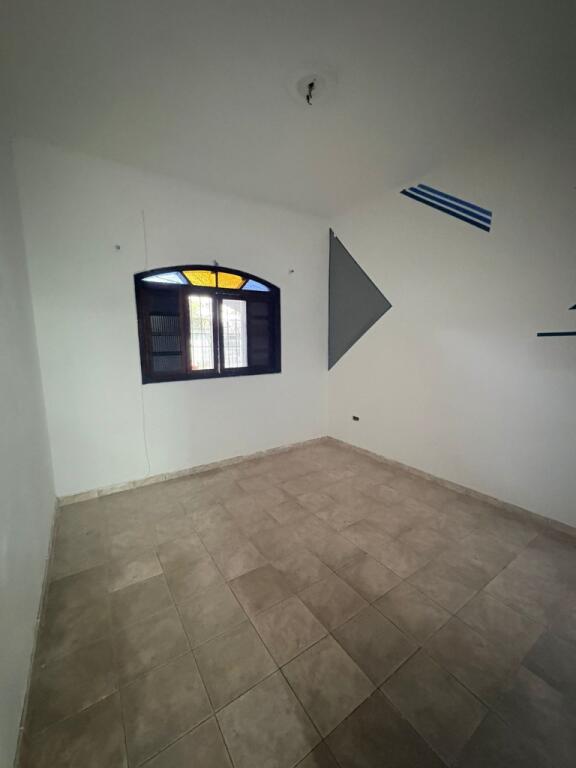 Casa com 3 quartos e 130 m² em Vila Caiçara, Praia Grande