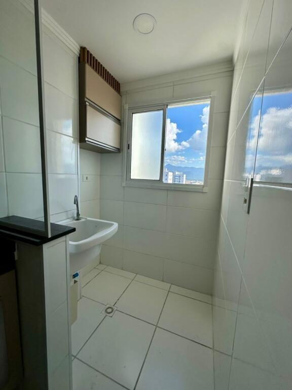 Apartamento com 2 quartos e 64 m² em Vila Caiçara, Praia Grande