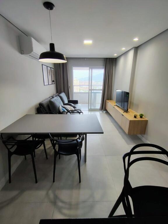 Apartamento com 2 quartos e 97 m² em Vila Caiçara, Praia Grande