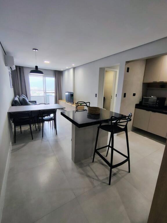 Apartamento com 2 quartos e 97 m² em Vila Caiçara, Praia Grande