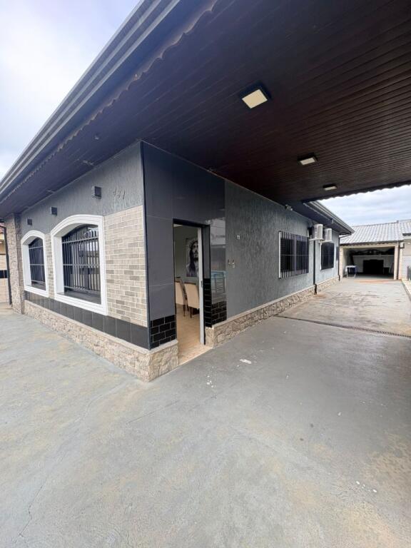 Casa com 5 quartos e 380 m² em Vila Caiçara, Praia Grande