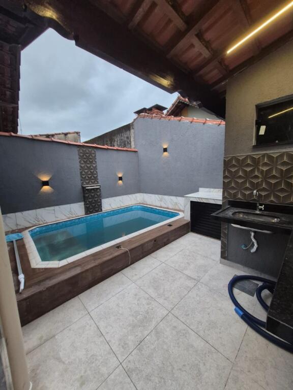 Casa com 2 quartos e 69 m² em Vila Caiçara, Praia Grande