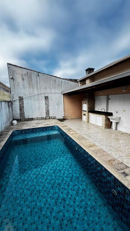 Casa com 3 quartos e 200 m² em Vila Caiçara, Praia Grande