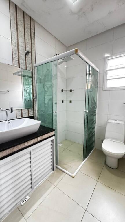 Casa com 3 quartos e 200 m² em Vila Caiçara, Praia Grande