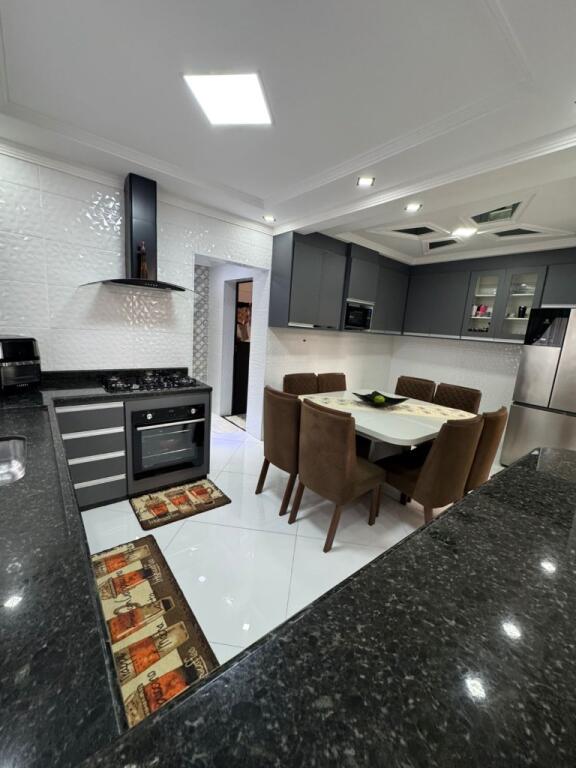 Casa com 2 quartos e 118 m² em Vila Caiçara, Praia Grande