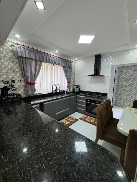 Casa com 2 quartos e 118 m² em Vila Caiçara, Praia Grande