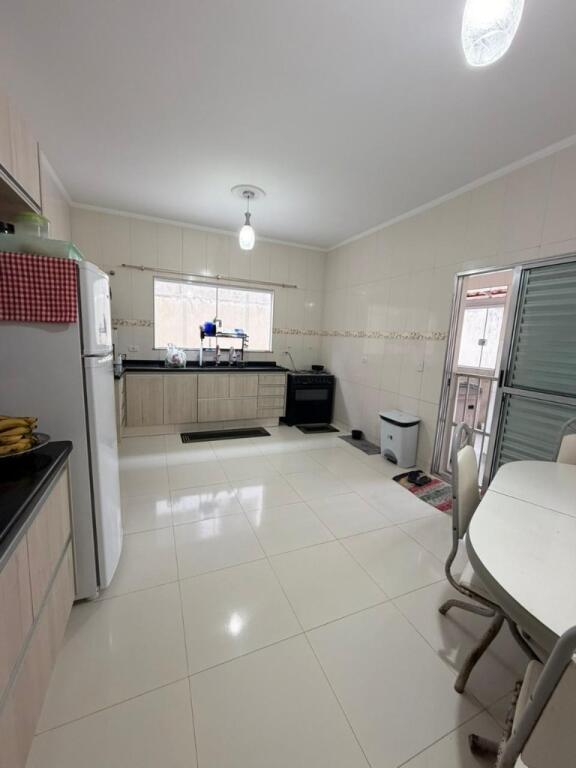 Casa com 3 quartos e 169 m² em Vila Caiçara, Praia Grande