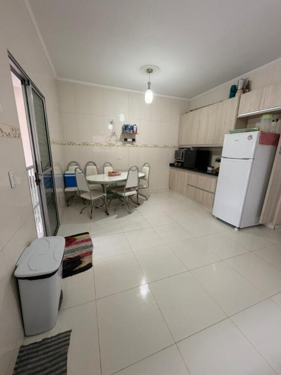 Casa com 3 quartos e 169 m² em Vila Caiçara, Praia Grande