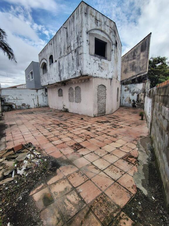 Terreno com 118 m² em Vila Caiçara, Praia Grande