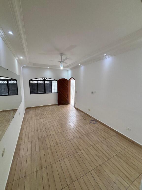 Casa com 2 quartos e 125 m² em Vila Caiçara, Praia Grande