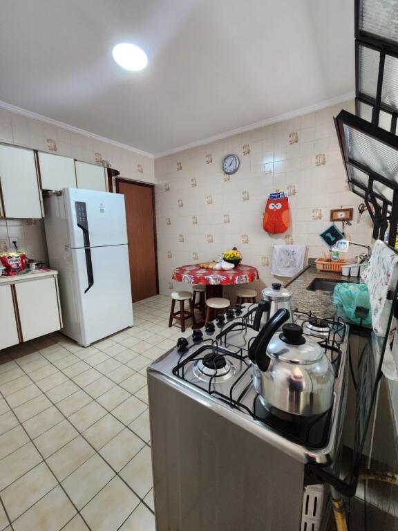 Apartamento com 3 quartos e 110 m² em Vila Caiçara, Praia Grande