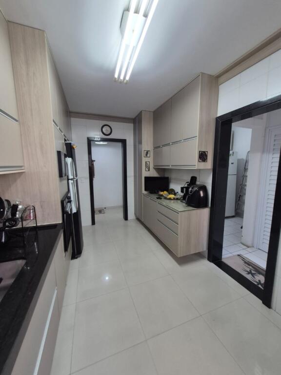 Apartamento com 3 quartos e 177 m² em Vila Caiçara, Praia Grande