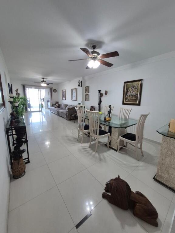 Apartamento com 3 quartos e 177 m² em Vila Caiçara, Praia Grande