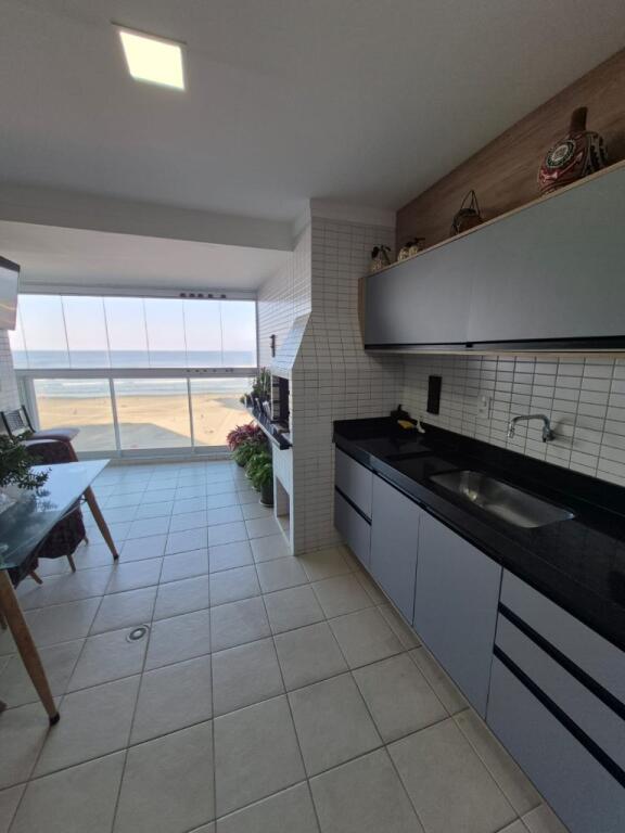Apartamento com 3 quartos e 177 m² em Vila Caiçara, Praia Grande