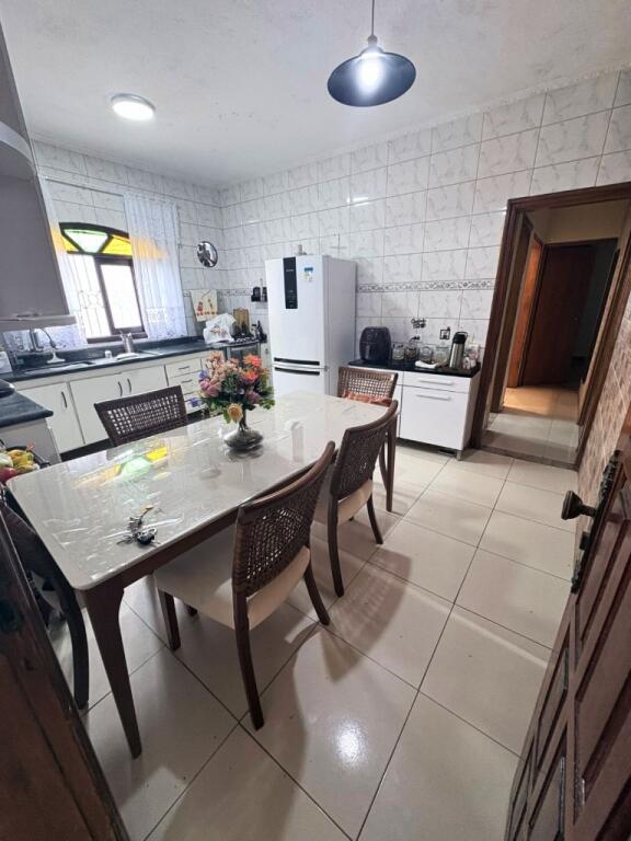 Casa com 4 quartos e 166 m² em Vila Caiçara, Praia Grande