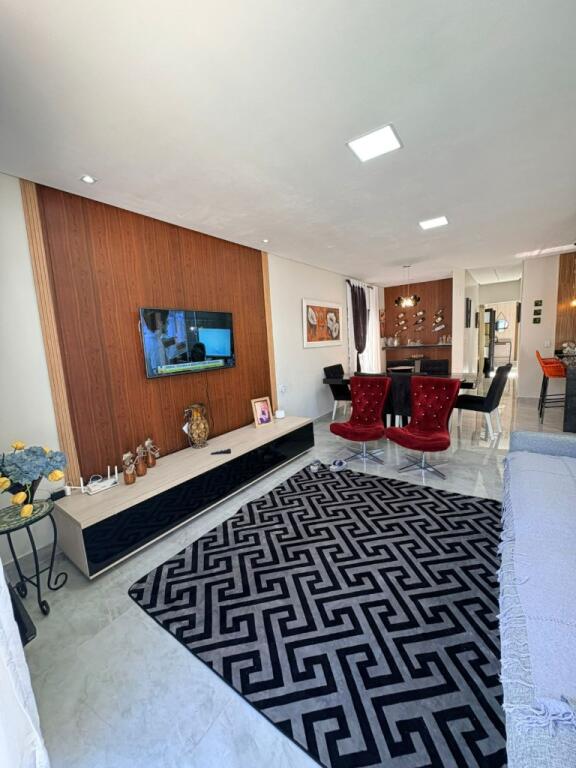 Casa com 3 quartos e 132 m² em Vila Caiçara, Praia Grande