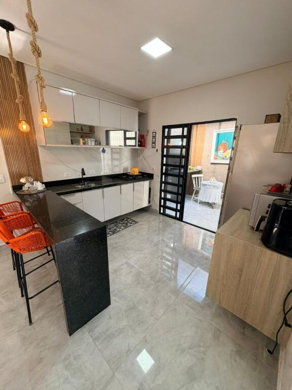 Casa com 3 quartos e 132 m² em Vila Caiçara, Praia Grande