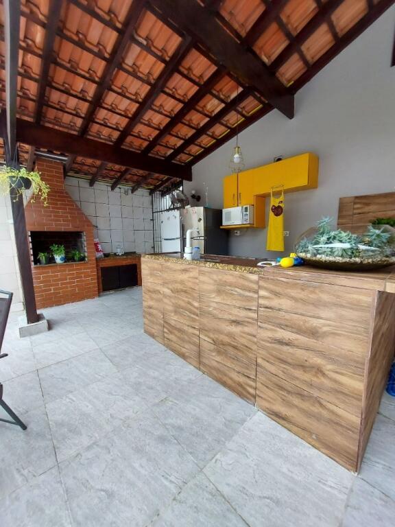 Casa com 4 quartos e 250 m² em Vila Caiçara, Praia Grande