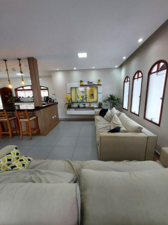 Casa com 4 quartos e 250 m² em Vila Caiçara, Praia Grande