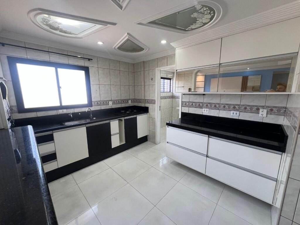 Apartamento com 3 quartos e 115 m² em Vila Caiçara, Praia Grande