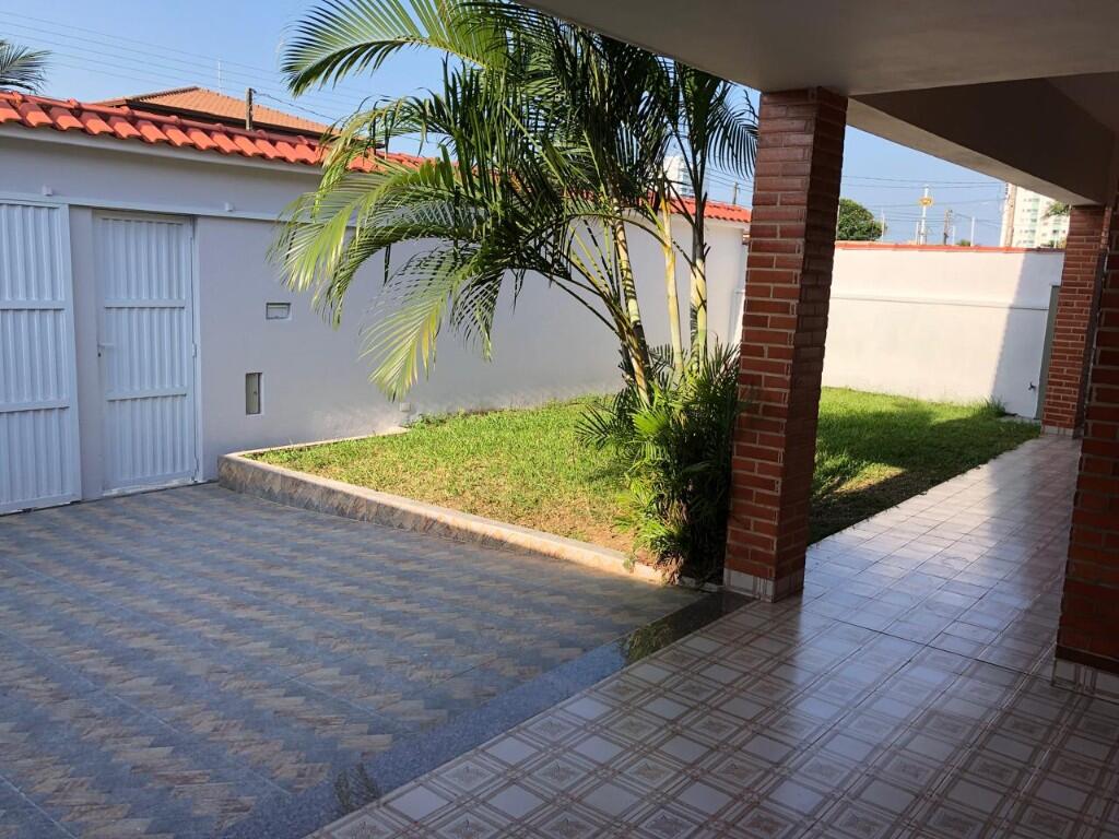 Casa com 3 quartos e 272 m² em Vila Caiçara, Praia Grande