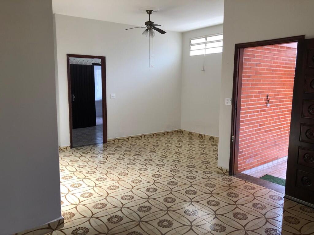 Casa com 3 quartos e 272 m² em Vila Caiçara, Praia Grande