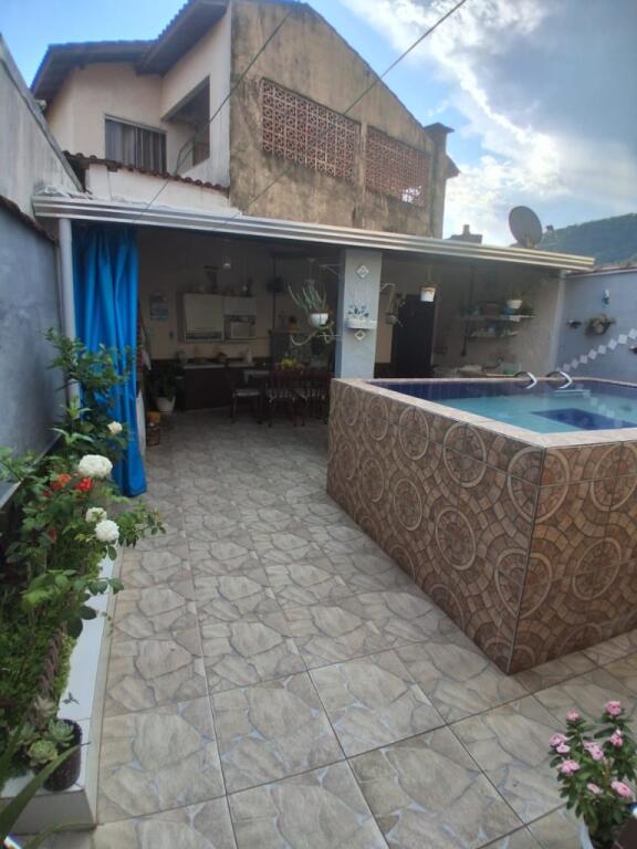 Casa com 2 quartos e 182 m² em Vila Caiçara, Praia Grande