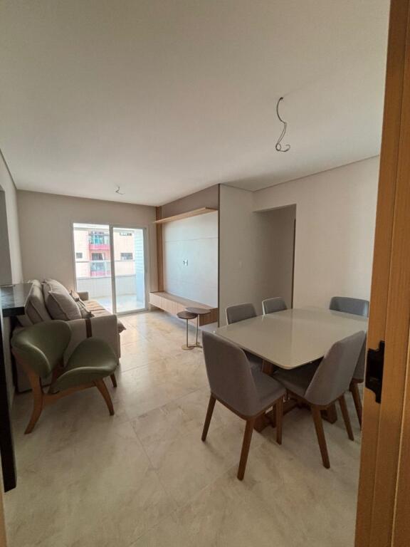 Apartamento com 2 quartos e 83 m² em Vila Caiçara, Praia Grande