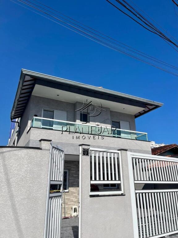 Casa com 2 quartos e 80 m² em Ocian, Praia Grande