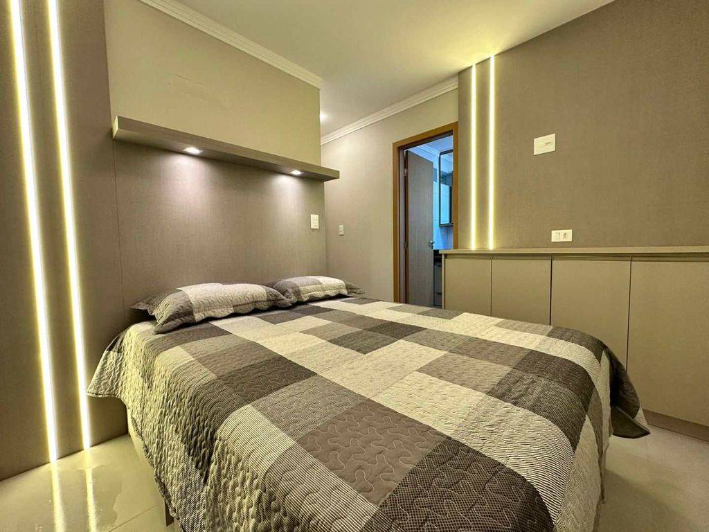 Apartamento com 2 quartos e 73 m² em Ocian, Praia Grande