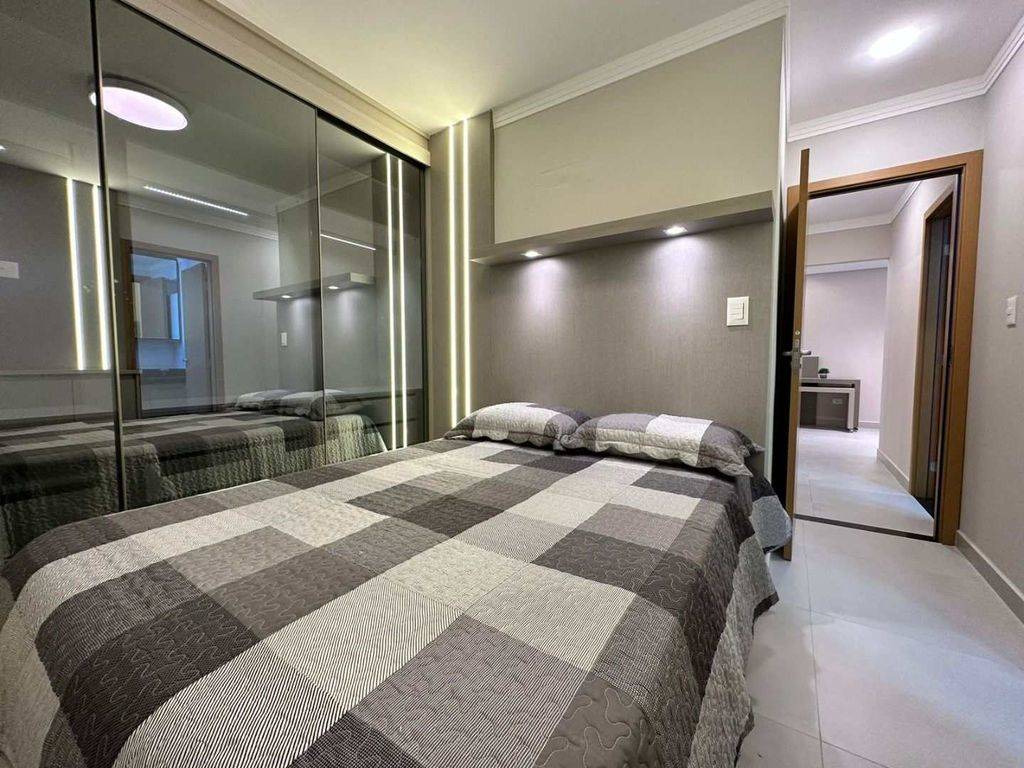 Apartamento com 2 quartos e 71 m² em Ocian, Praia Grande