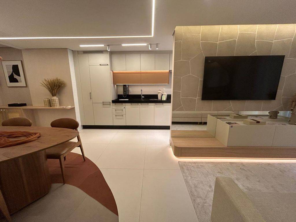 Apartamento com 2 quartos e 90 m² em Ocian, Praia Grande
